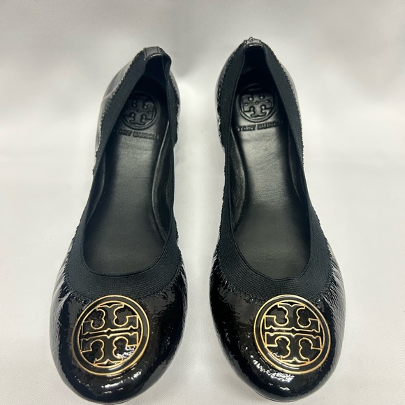 Tory Burch Black Patent Ballet Flats with Gold Logo Medallion Size 7.5 - Picture 2 of 4